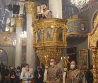16.04.2020 г. - Последование на 12 - те Евангелия в митрополитския храм 